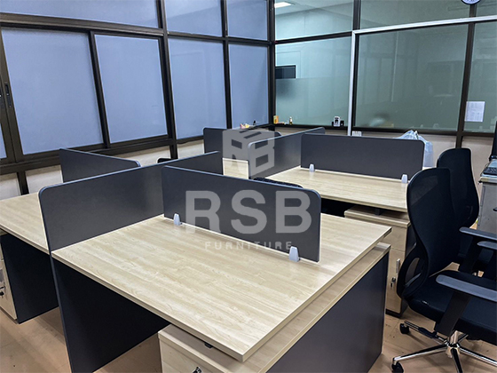 หน้างานนี้ลูกค้าได้บอกมาเลยว่าต้องการโต๊ะทำงานกลุ่มแบบ 4 ที่นั่ง รุ่นนี้ และสีแบบนี้ค่ะ