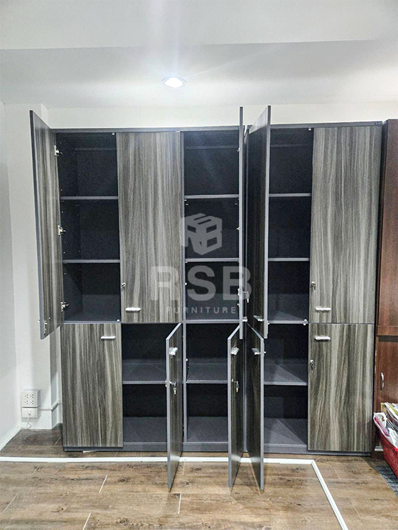 เมลามีนสีกราไฟท์ลายไม้ เป็นสีที่ลายไม้เด่นชัด หน้างานนี้ลูกค้าเลือกนำไปใช้กับตู้เอกสารค่ะ